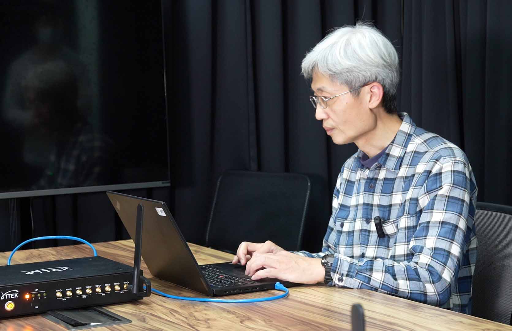 250214_澎科大_何建興老師_2-1 Software-defined radio PluSDR 5G experiment 2