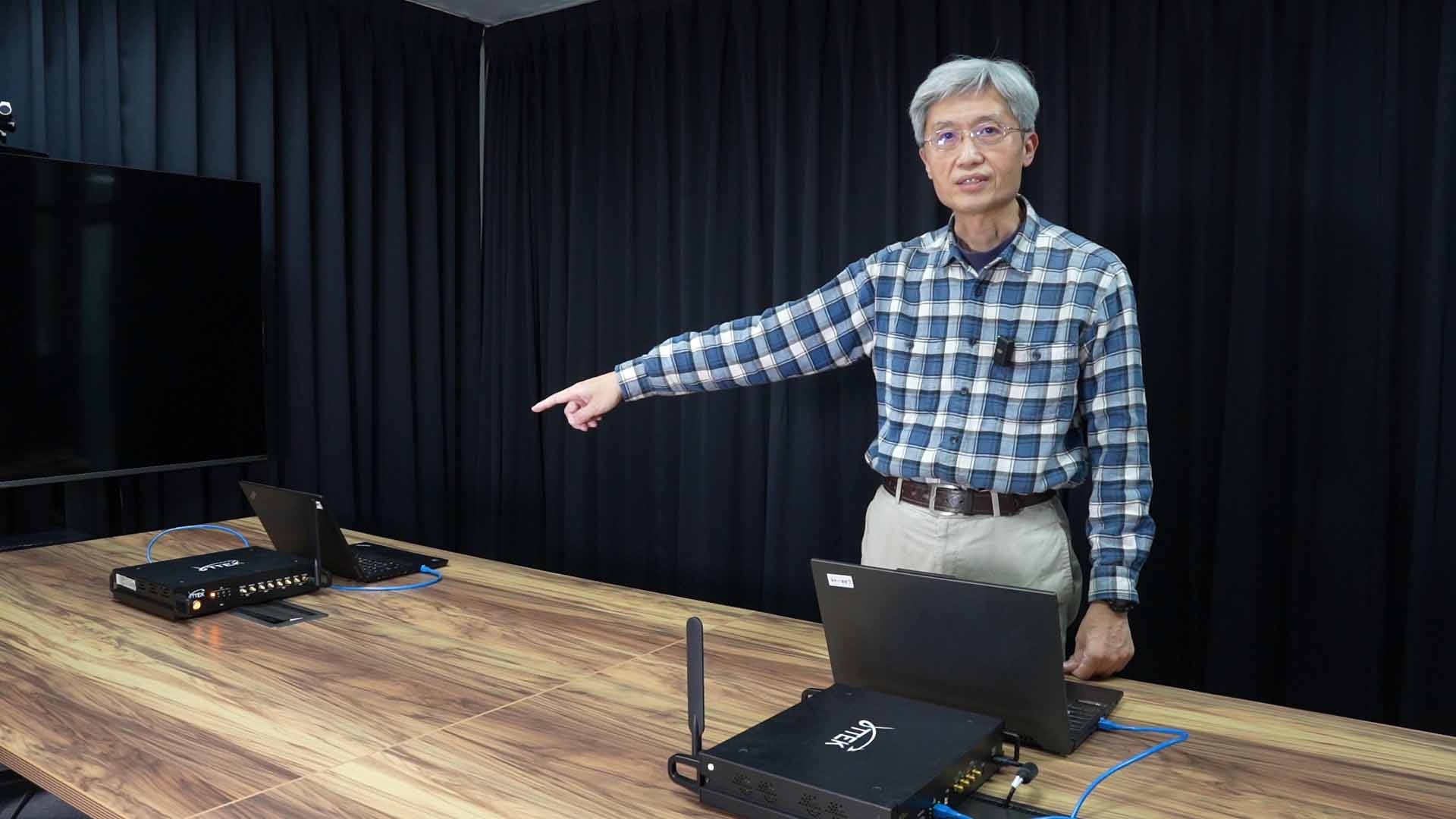 250408_solution Software-defined radio PluSDR 5G experiment